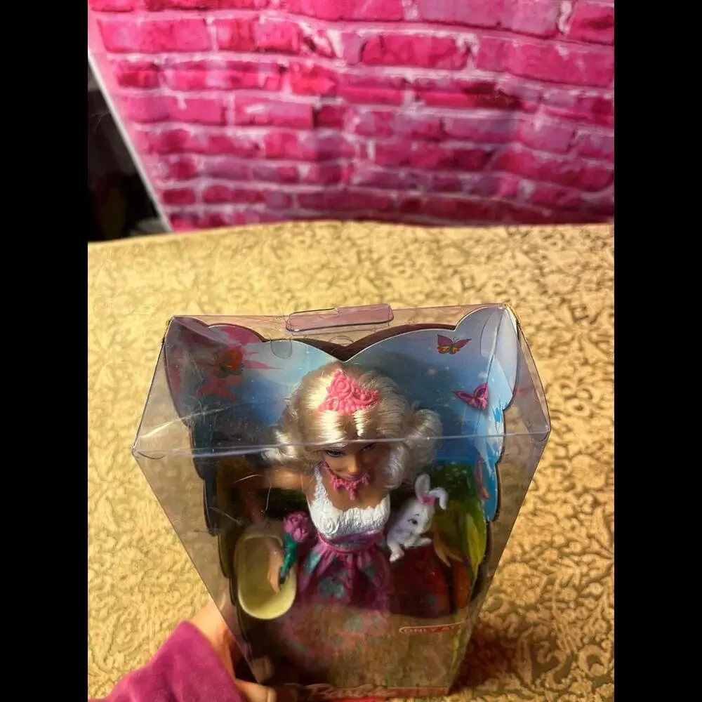 2011 Mattel Barbie Fairytale Magic Doll with‎ Basket & Bunny